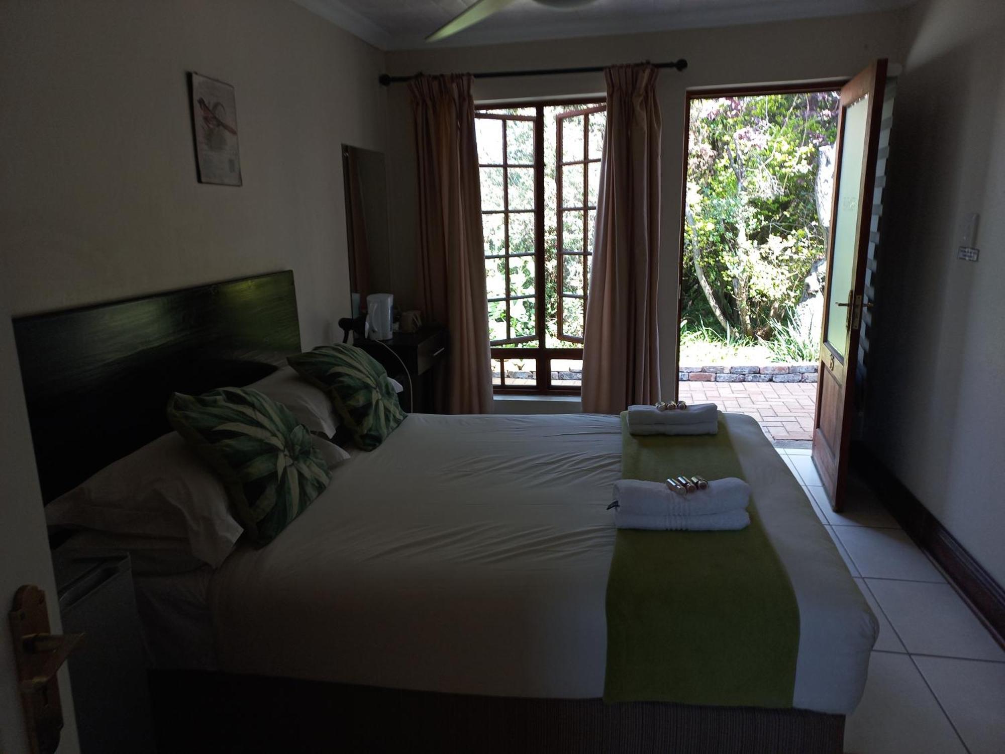 Or Tambo Guest House كمبتون بارك المظهر الخارجي الصورة