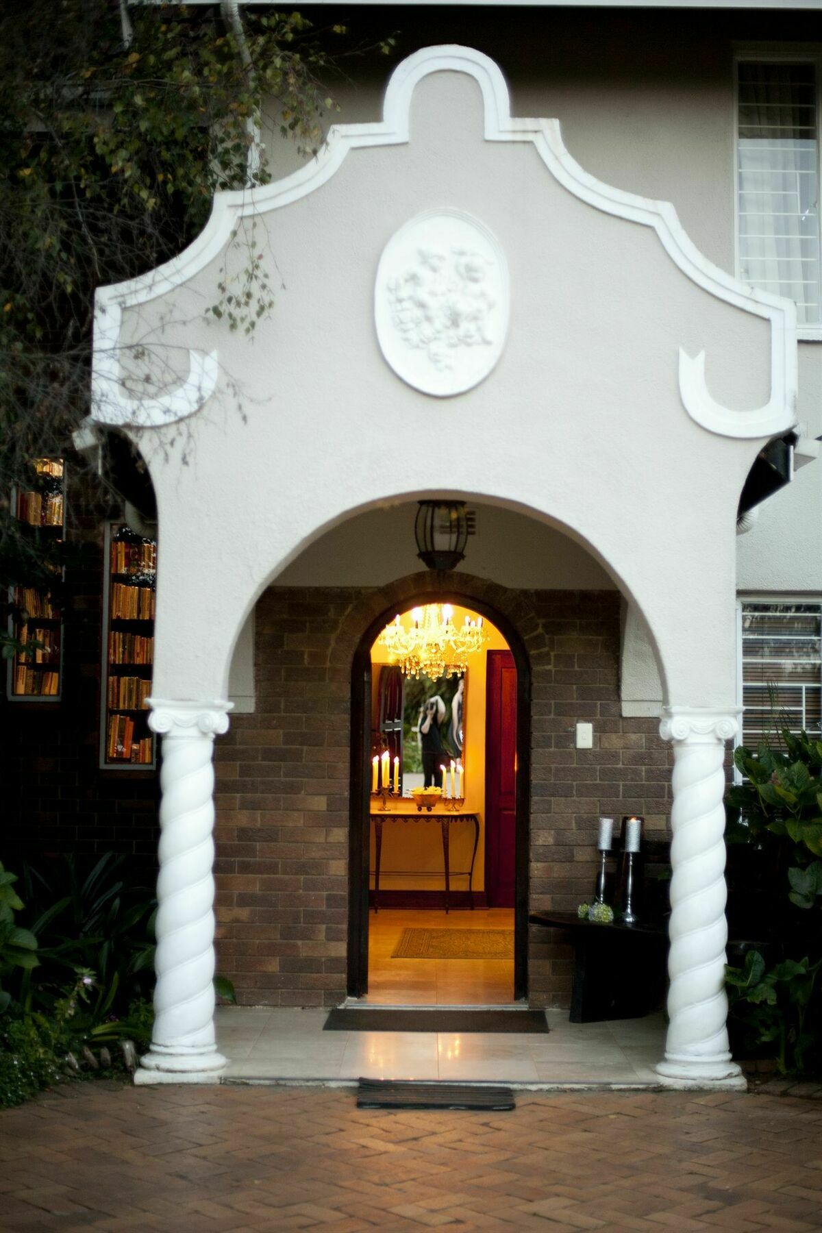 Or Tambo Guest House كمبتون بارك المظهر الخارجي الصورة