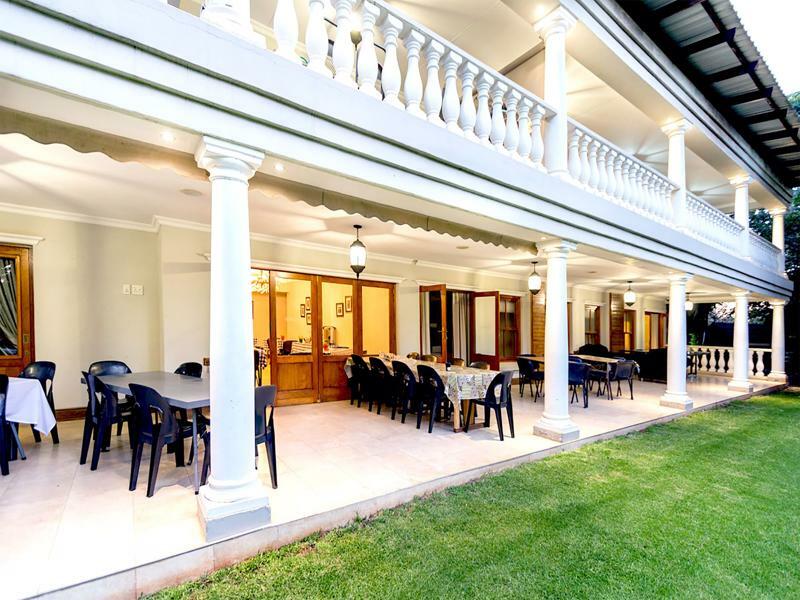 Or Tambo Guest House كمبتون بارك المظهر الخارجي الصورة